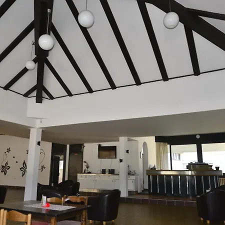 Licki Krovovi Motel Gračac