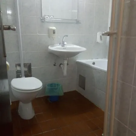 Licki Krovovi Motel Gračac
