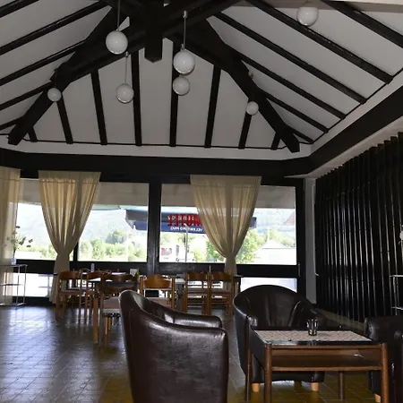 Motel Licki Krovovi